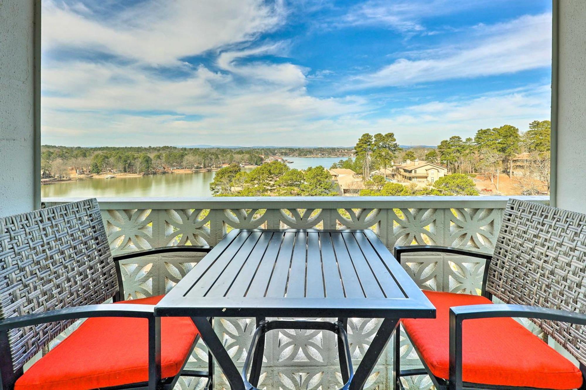 Quaint Hot Springs Condo With Views And Pool Access! Exterior photo